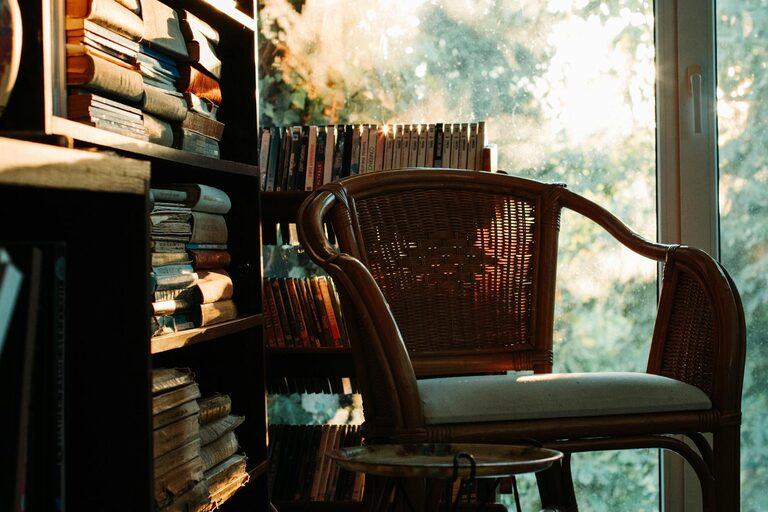 Simple Ways to Create a Cozy Reading Nook in Your Home